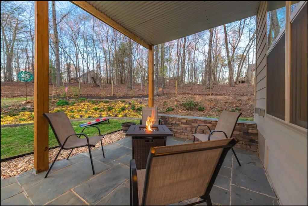 Peaceful Modern Chalet In Ellijay Exterior photo